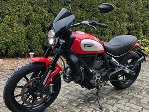 DUCATI SCRAMBLER 800 / TÜV, REIFEN HI., KETTE NEU, TIEFER, SC PRO