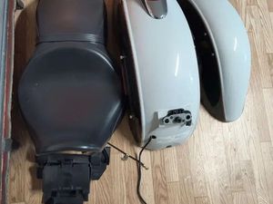 VULCAN 900 SEAT, FENDERS & SADDLEBAG MOUNTS