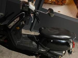 SYM TONIK SNORFIETS - GOED ONDERHOUDEN — SCOOTERS | SYM — MARKTPLAATS