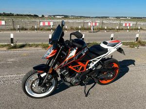 KTM DUKE 390