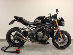 TRIUMPH SPEED TRIPLE 1200 RS