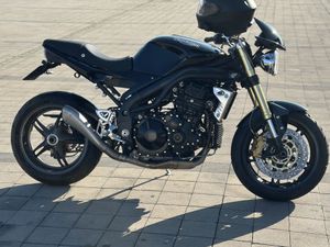 TRIUMPH SPEED TRIPLE