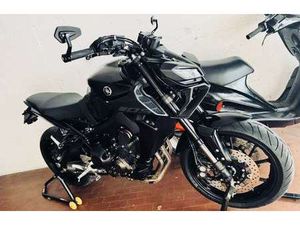 YAMAHA MT-09