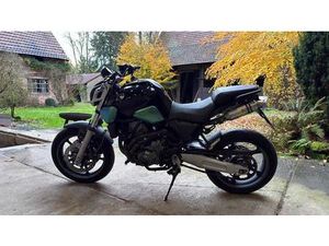 YAMAHA MT03