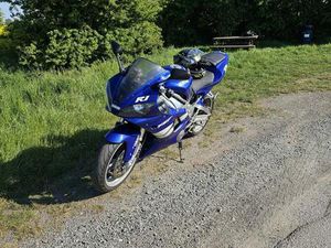YAMAHA YZF R1 RN04