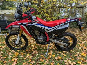HONDA CRF 250 RALLY MIT VIELEN EXTRAS