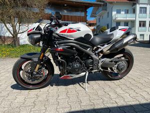 TRIUMPH SPEED TRIPLE 1050 RS