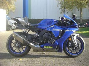 YAMAHA YZF R1 RN 65 QS ABS AKRAPOVIC