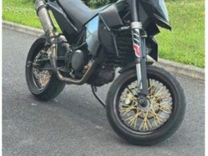 KTM 690 SUPERMOTARD