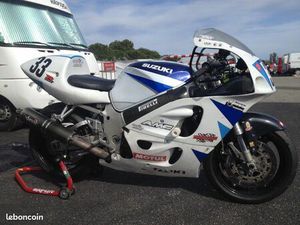 SUZUKI GSXR 750 SRAD 1996