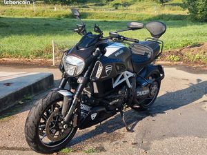DUCATI DIAVEL CARBON WHITE