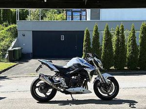 SUZUKI GSR 750 FREEGUN CANTON ZURICH -