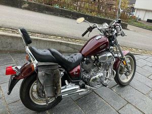 MOTORRAD YAHAMA XY 750 VIRAGO ROT CANTON LUCERNE -