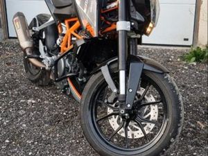 KTM 390 DUKE A2■ACHAT EN CONCESSION■CONTRÔLE TECHNIQUE OK■BRIDÉE A2■KM PEU ÉVOLUTIF■OPTION POIGNÉES CHAUFFANTES■POT AKRAPOVIC■IDÉAL JEUNE PERMIS■PLUS D’INFO EN 