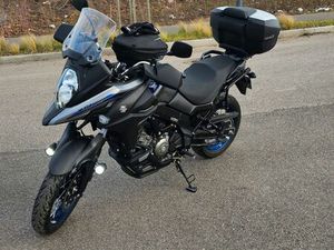 MOTO SUZUKI