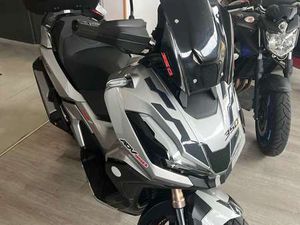 HONDA ADV 350 ARGENTO