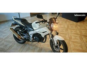 MOTO 125 AVEC 3134 KM CERTIFIÉS