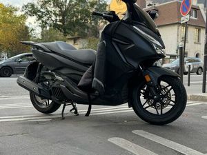 HONDA FORZA 125 - OCT 2020 - 3700 KM - EXCELLENT ÉTAT - RÉVISION COMPLÈTE (928E)