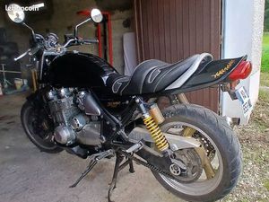 KAWASAKI 1100 ZÉPHIR