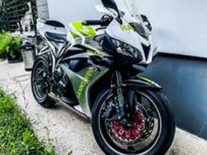 HONDA CBR 600 RR &APOS;09