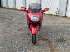 ② HONDA CBR 1100XX