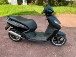 SCOOTER PEUGEOT KISBEE