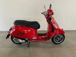 ② VESPA GTS SUPER 310
