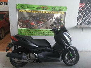 YAMAHA - XMAX 125