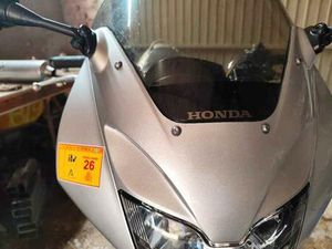 HONDA - HORNET 600S