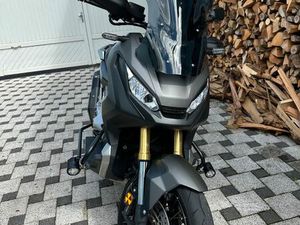 VENDS X-ADV 750 (VERSION A2) EXCELLENT ETAT