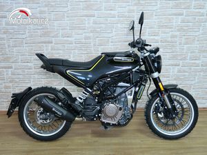 HUSQVARNA SVARTPILEN 401 4700KM, PO SERVISU