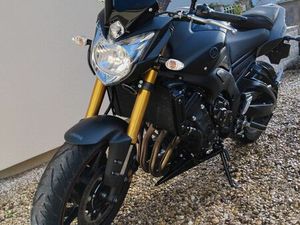YAMAHA FZ8