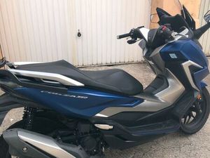 SCOOTER HONDA FORZA 350CM3 EN TRÈS BON ÉTAT