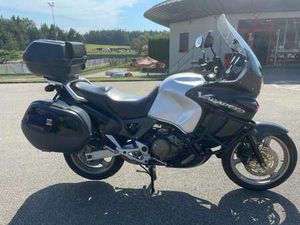 HONDA XL 1000 V VARADERO 2001 68TKM KOUPENO NOVÉ V ČR,ZIMNÍ VÝPRODEJ