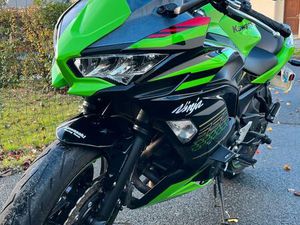 KAWASAKI 650 NINJA