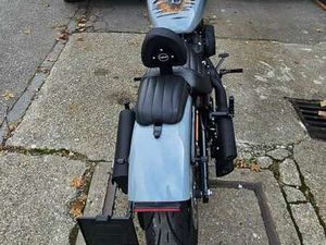 HARLEY-DAVIDSON STREET BOB GRAU