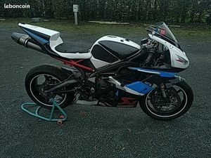 TRIUMPH DAYTONA 675 PISTE