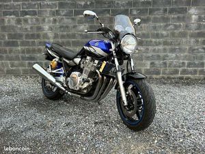 YAMAHA XJR
