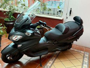 SUZUKI - BURGMAN 650 EXECUTIVE