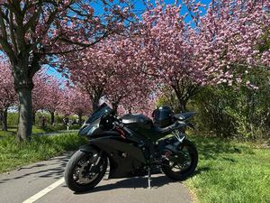 YAMAHA R6 RJ15 AKRAPOVIC, RIZOMA, ÖHLINS