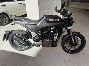 HUSQVARNA SVARTPILEN 401