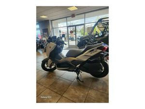 2023 YAMAHA XMAX™ BASE