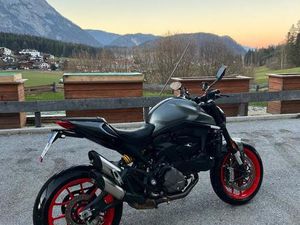 DUCATI MONSTER 2021