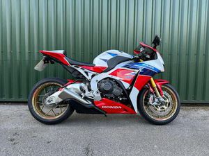 HONDA CBR1000RR SP FIREBLADE 12K FSH ONLY 3 OWNERS LOVELY ORIGINAL EXAMPLE
