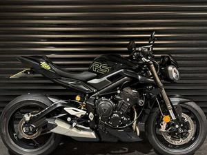 TRIUMPH STREET TRIPLE 765 RS MANY TRIUMPH EXTRAS ONLY 2372 MILES BLACK MANUAL PE