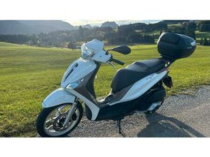 PIAGGIO MEDLEY 125ER NEUWERTIG 2024 +TOPCASE