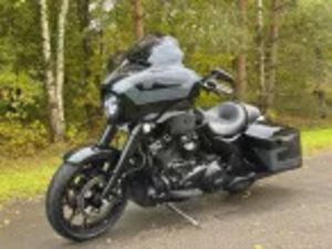 HARLEY-DAVIDSON FLHXS STREET GLIDE SPECIAL EVO EDITION