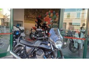 VENDO MOTO GUZZI V7 II STONE (2015 - 17) USATA A ROSA' (CODICE 9867900) - MOTO.IT