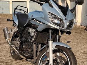 YAMAHA FZS 600 FASER