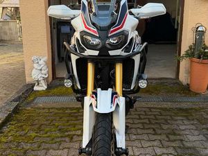 HONDA AFRICA TWIN 1000 DCT - GUTE AUSSTATTUNG / ZUBEHÖR